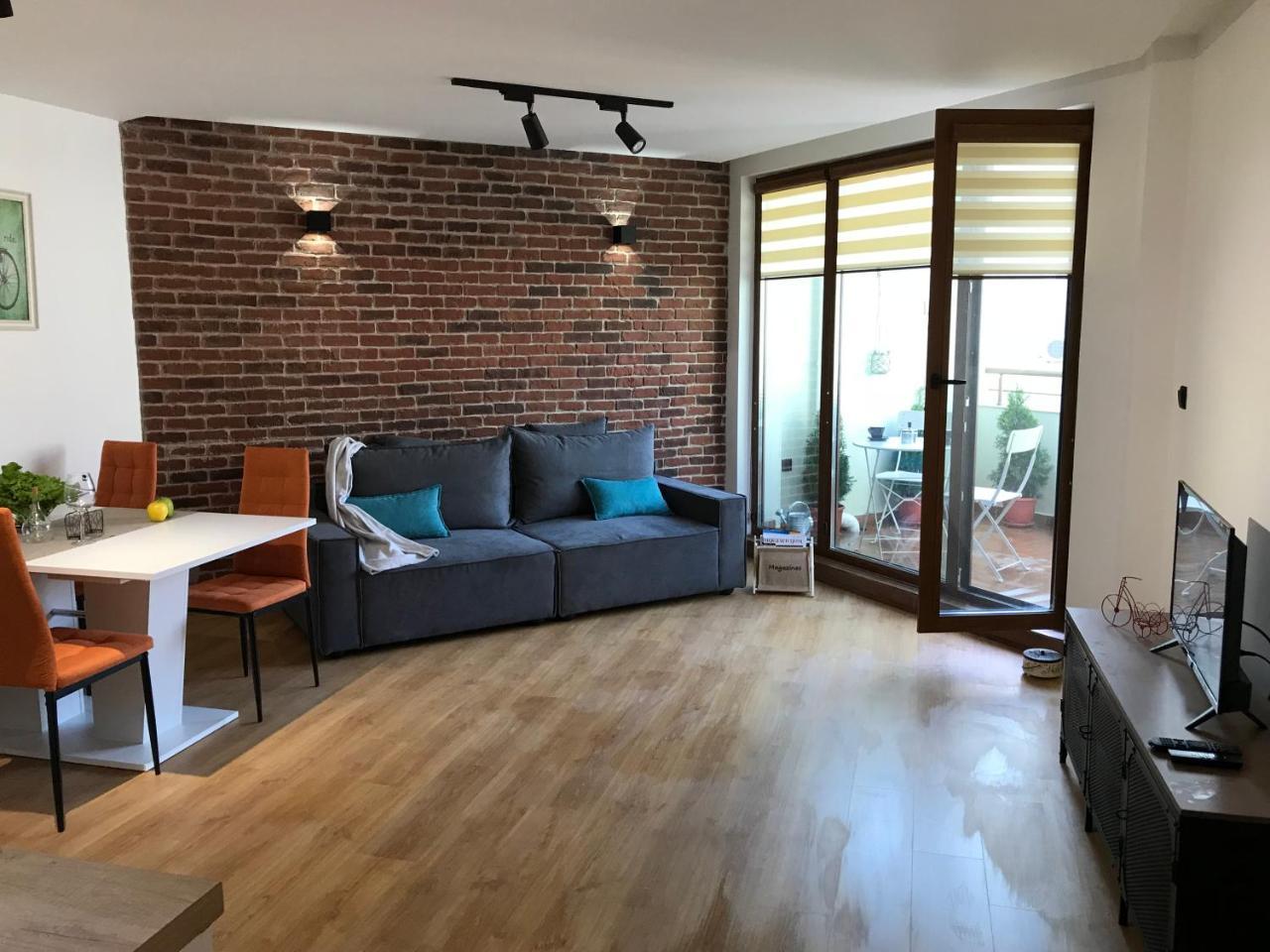 Bright, Comfortable And Cozy Apartment Burgas Exterior photo